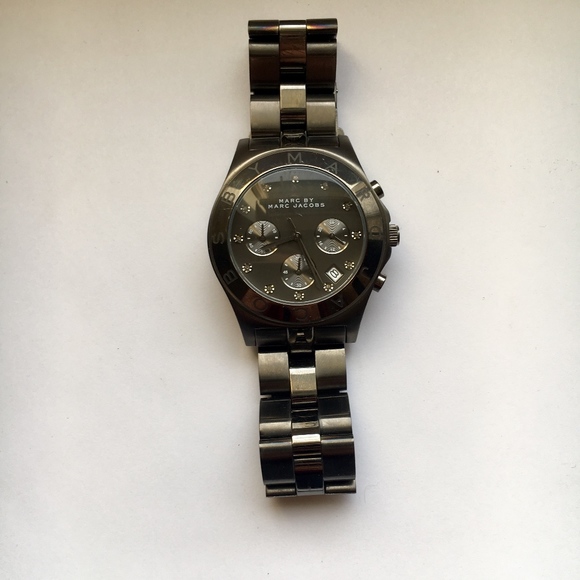 Marc by Marc Jacobs Amy Watch in Gun Metal - Picture 4 of 8